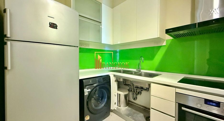 For rent 3 bedrooms condo in Khlong Toei, Bangkok