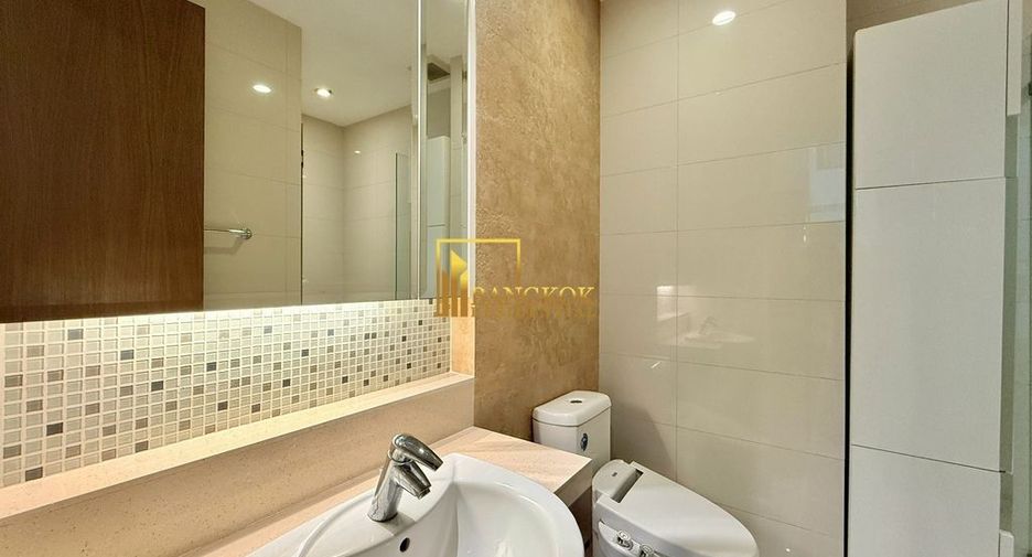 For rent 3 bedrooms condo in Khlong Toei, Bangkok