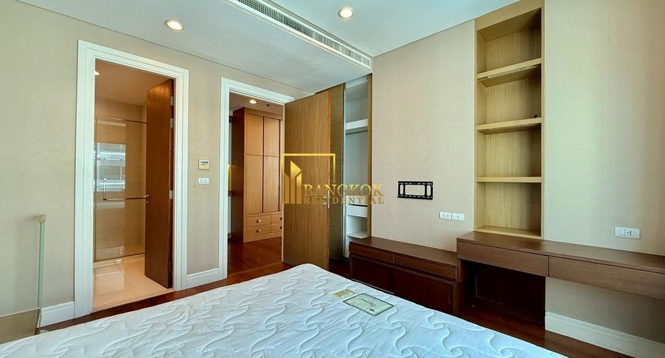 For rent 3 bedrooms condo in Khlong Toei, Bangkok