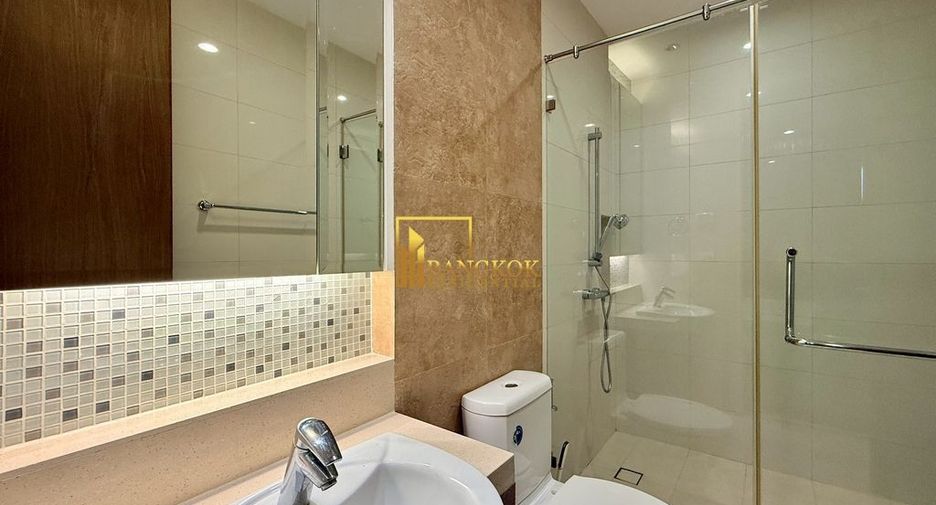 For rent 3 bedrooms condo in Khlong Toei, Bangkok