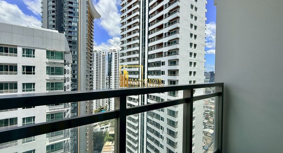 For rent 3 bedrooms condo in Khlong Toei, Bangkok