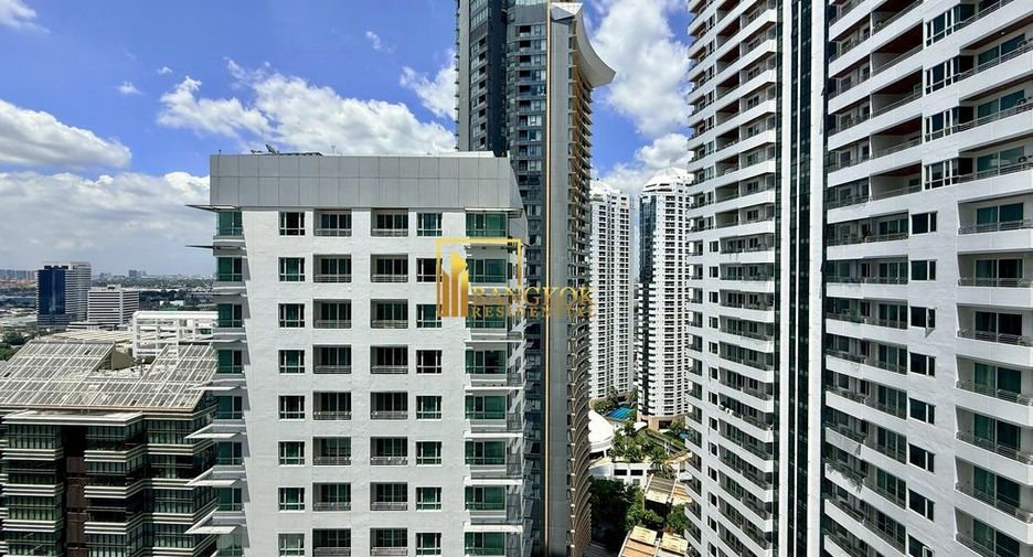 For rent 3 bedrooms condo in Khlong Toei, Bangkok