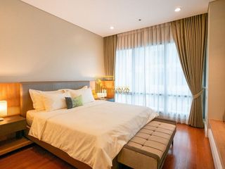 À louer 3 chambres condo à Khlong Toei, Bangkok