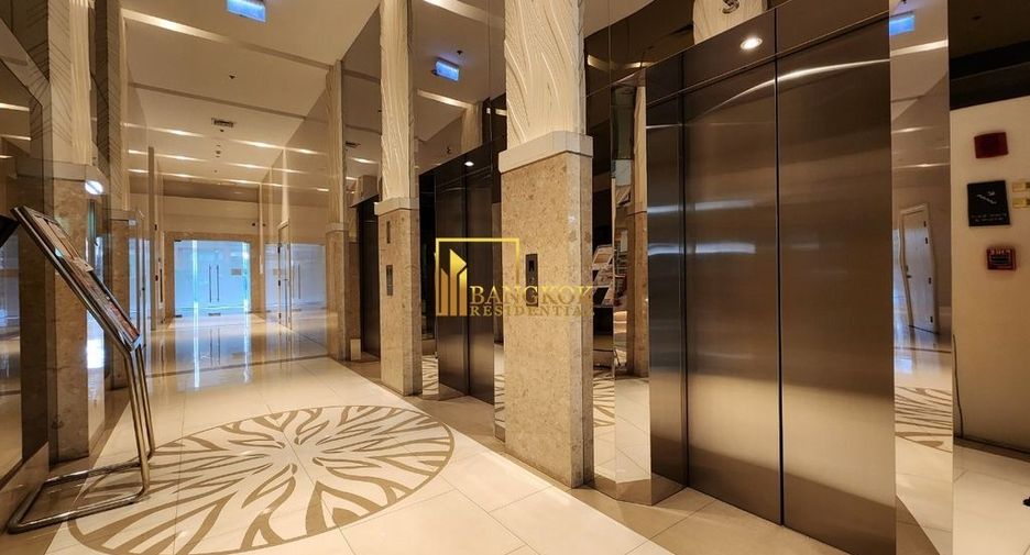 For rent 3 bedrooms condo in Khlong Toei, Bangkok