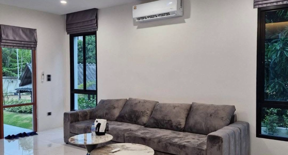 Haus zur Miete und zum Kauf mit 5 Zimmer in Phra Khanong, Bangkok