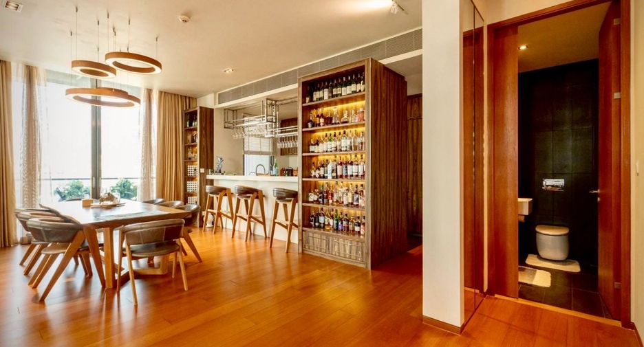 For rent and for sale 4 bedrooms condo in Sathon, Bangkok