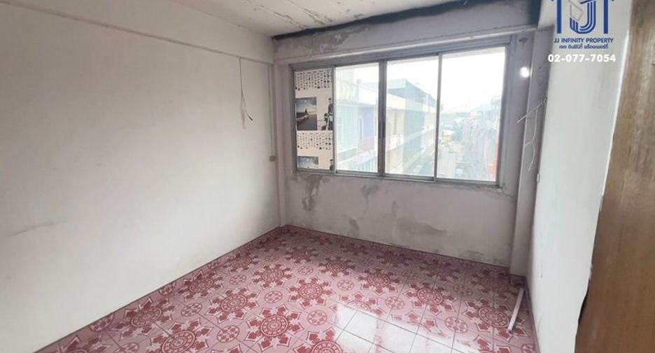 Local comercial en venta de 4 habitaciones en Phra Samut Chedi, Samut Prakan