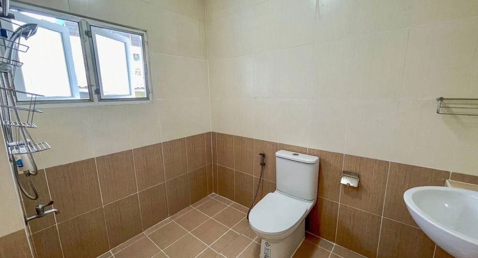 For rent 4 bedrooms house in Khan Na Yao, Bangkok