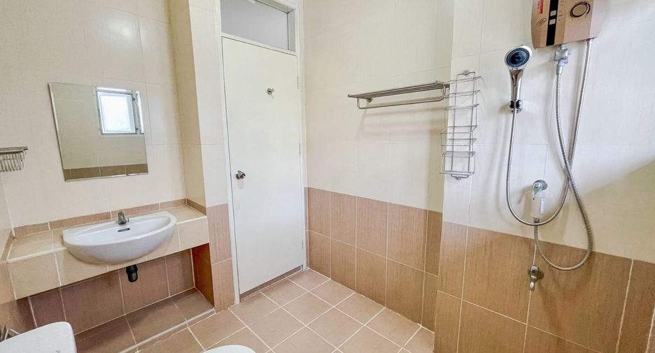 For rent 4 bedrooms house in Khan Na Yao, Bangkok