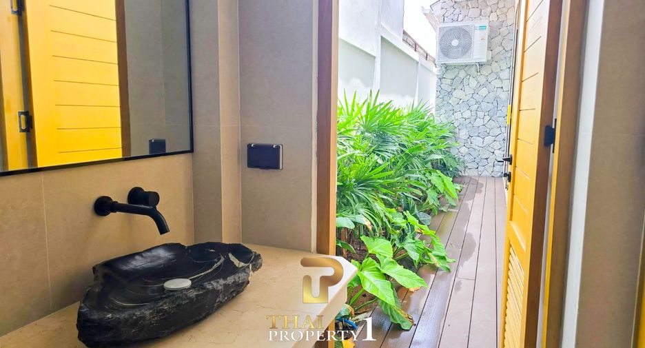 For sale 3 bedrooms villa in Bang Lamung, Chonburi
