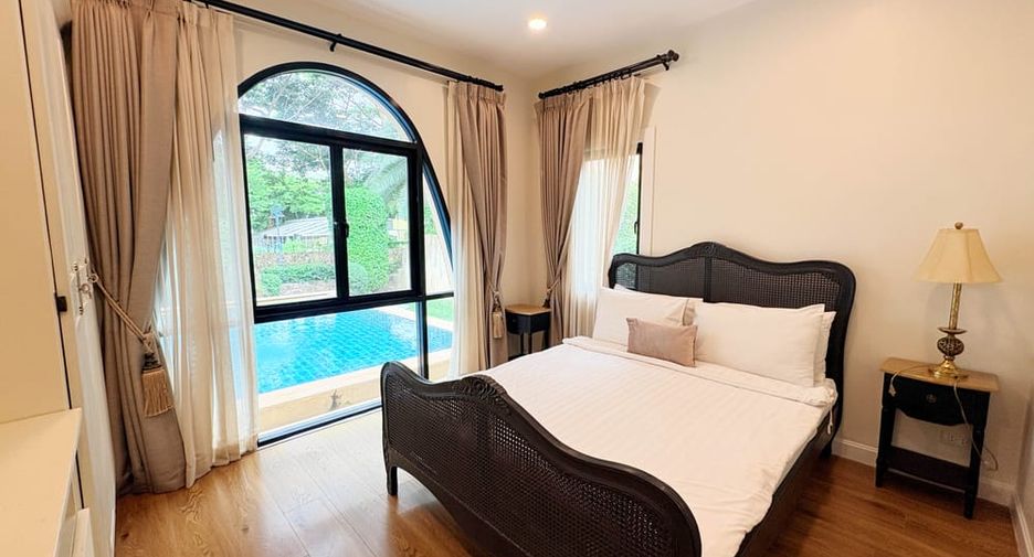 For rent 3 bedrooms villa in Huay Yai, Pattaya