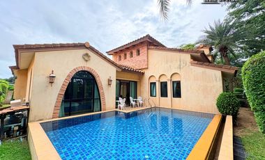 For rent 3 bedrooms villa in Huay Yai, Pattaya