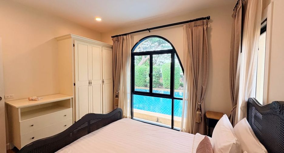 For rent 3 bedrooms villa in Huay Yai, Pattaya