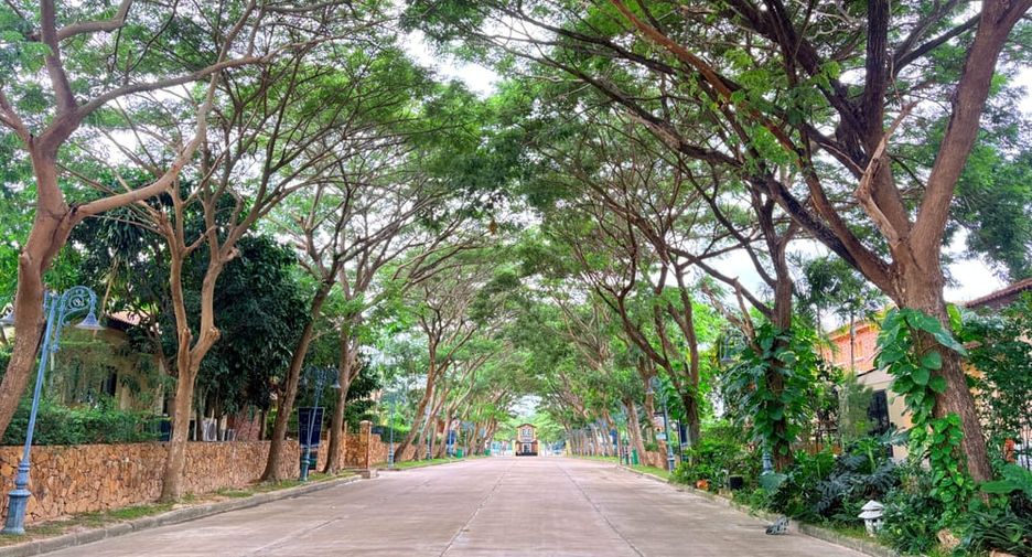 For rent 3 bedrooms villa in Huay Yai, Pattaya