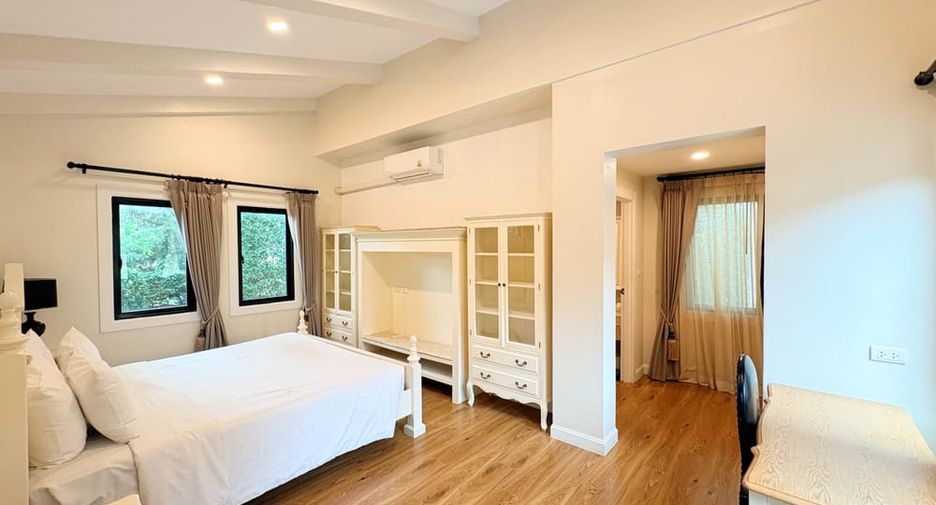 For rent 3 bedrooms villa in Huay Yai, Pattaya