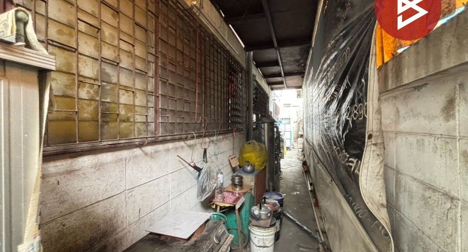 For sale warehouse in Mueang Samut Prakan, Samut Prakan