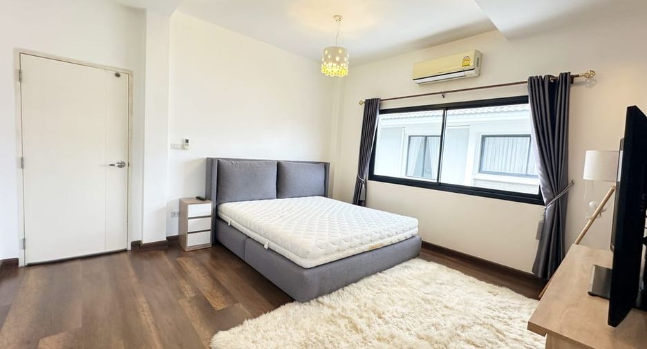For sale 3 bedrooms house in Bang Lamung, Chonburi