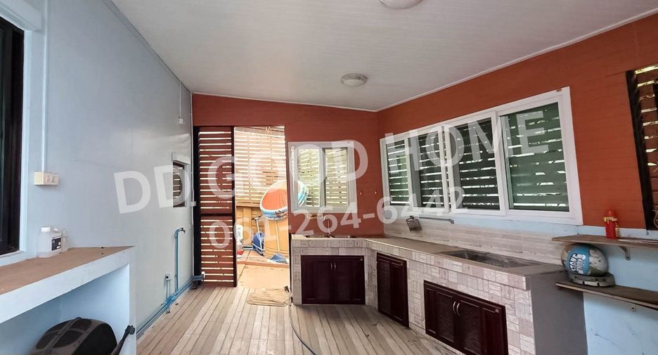 Casa en venta de 3 habitaciones en Bang Khun Thian, Bangkok