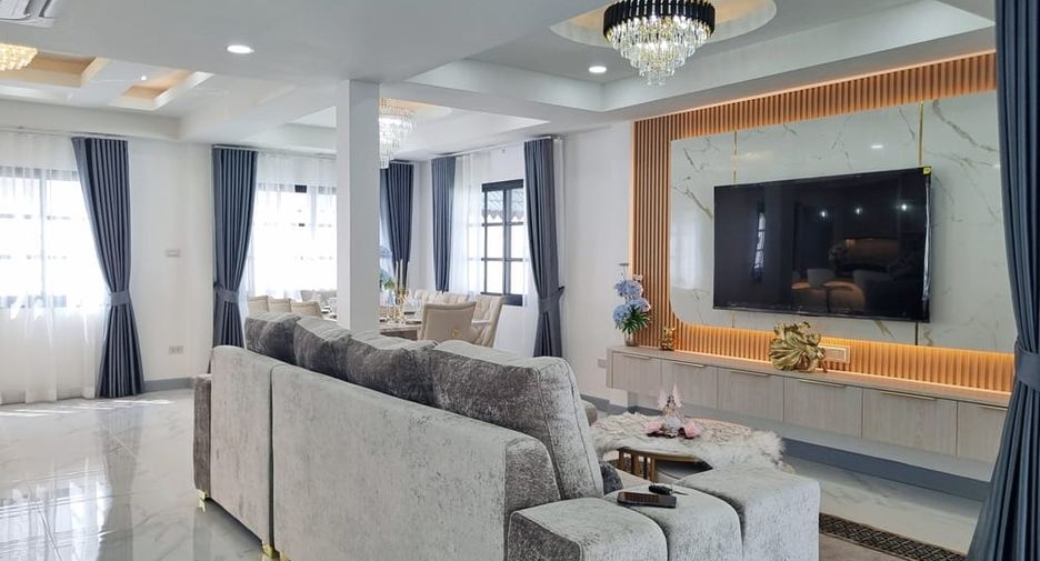Villa en venta de 4 habitaciones en Bang Lamung, Chonburi