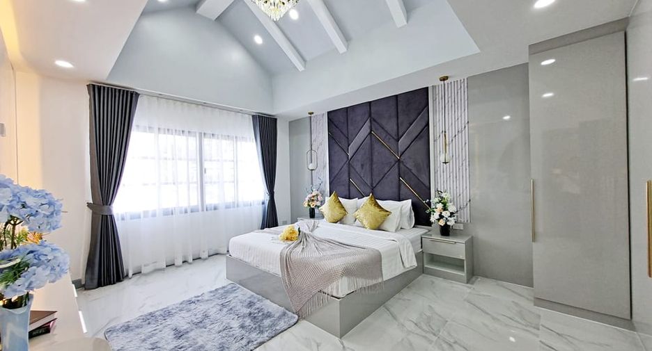 Villa en venta de 4 habitaciones en Bang Lamung, Chonburi