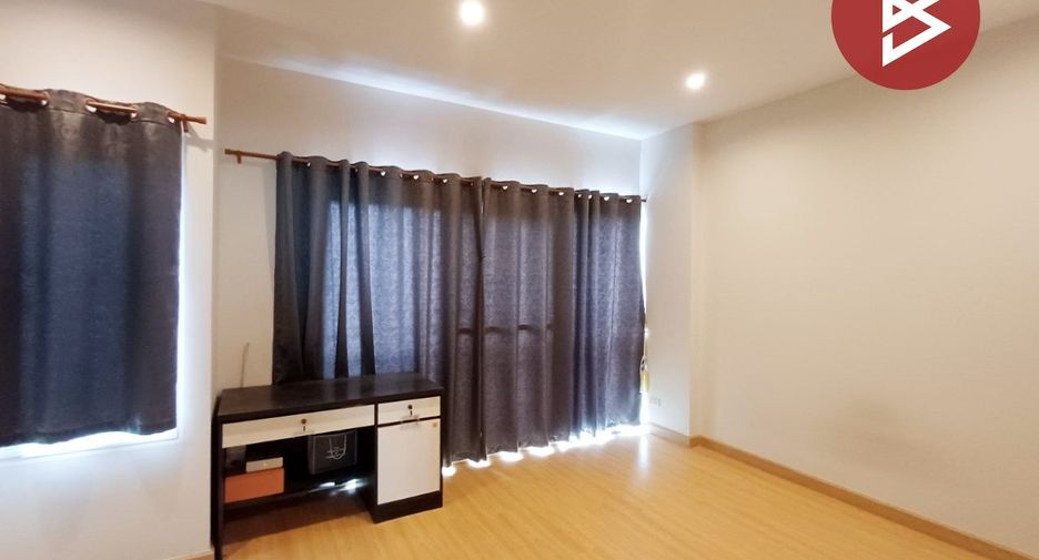 Casa adosada en venta de 3 habitaciones en Phra Nakhon Si Ayutthaya, Phra Nakhon Si Ayutthaya