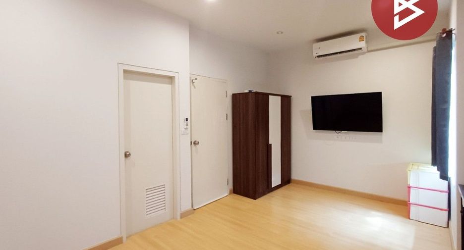 Casa adosada en venta de 3 habitaciones en Phra Nakhon Si Ayutthaya, Phra Nakhon Si Ayutthaya