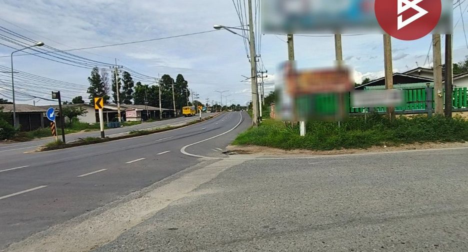 出售 3 卧室 联排别墅 在 Ban Bueng, Chon Buri