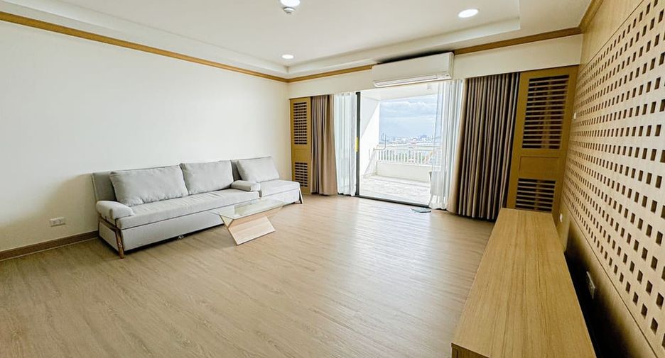 À louer 3 chambres condo à Bang Lamung, Chonburi