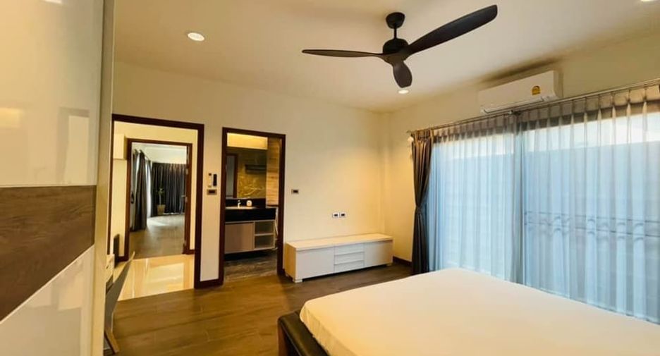 For rent 3 bedrooms villa in Huay Yai, Pattaya