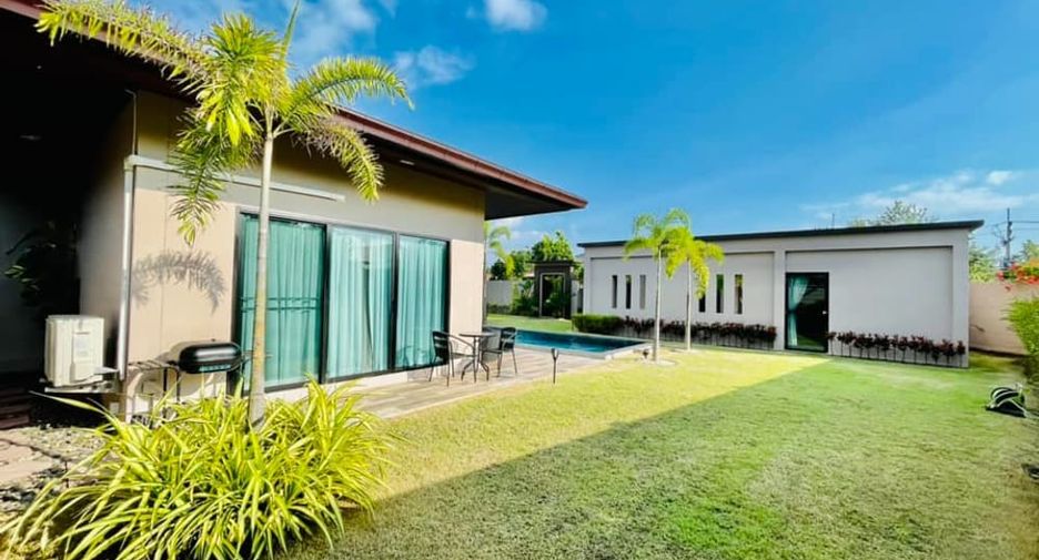 For rent 3 bedrooms villa in Huay Yai, Pattaya