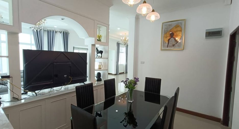 For rent 3 bedrooms house in Bang Lamung, Chonburi