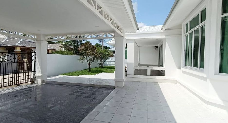 For rent 3 bedrooms house in Bang Lamung, Chonburi