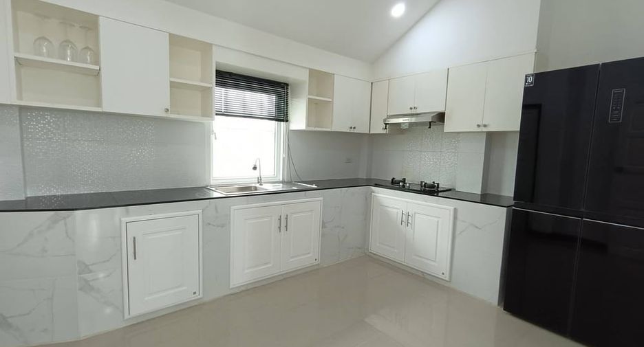 For rent 3 bedrooms house in Bang Lamung, Chonburi