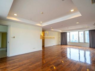For rent 4 ベッドルーム condo in Watthana, Bangkok