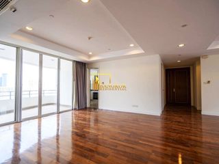 For rent 4 ベッドルーム condo in Watthana, Bangkok