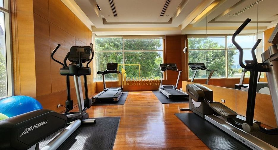 Condo en alquiler de 4 habitaciones en Watthana, Bangkok