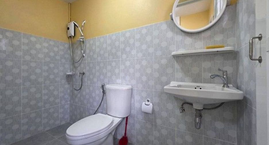 Haus zum Kauf mit 5 Zimmer in Bang Kruai, Nonthaburi