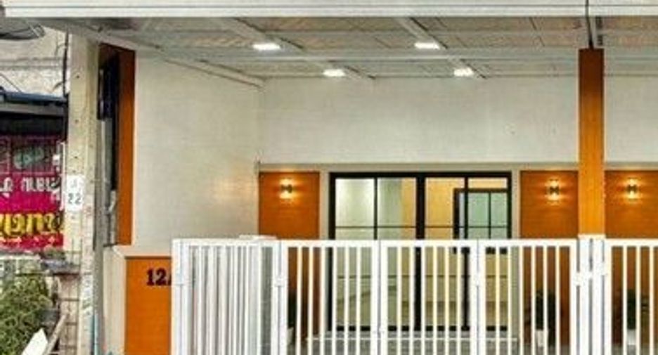 For sale 2 bedrooms townhouse in Sai Noi, Nonthaburi