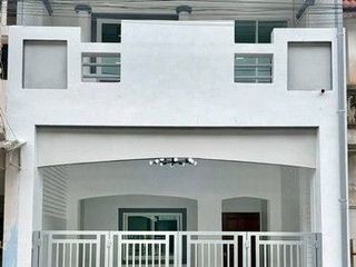 For sale 2 bedrooms townhouse in Pak Kret, Nonthaburi