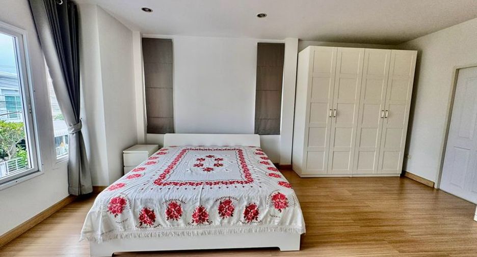For rent 3 bedrooms house in Si Racha, Chonburi