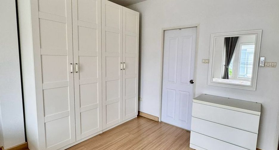 For rent 3 bedrooms house in Si Racha, Chonburi