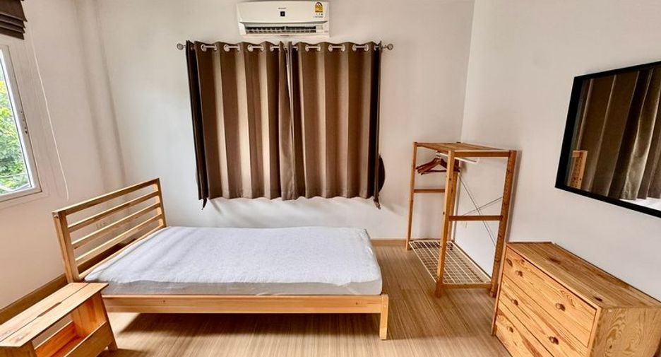For rent 3 bedrooms house in Si Racha, Chonburi