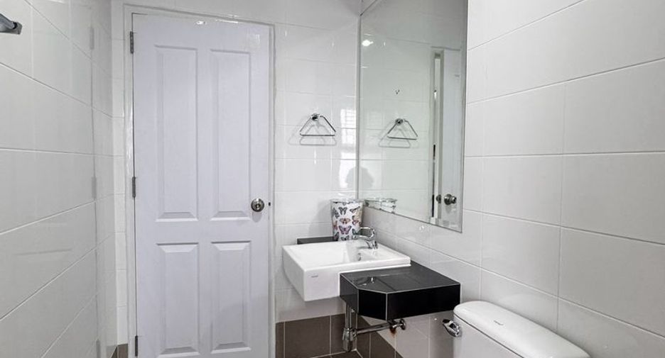 For rent 3 bedrooms house in Si Racha, Chonburi