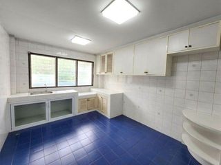 Casa adosada en venta de 4 habitaciones en Bang Kho Laem, Bangkok