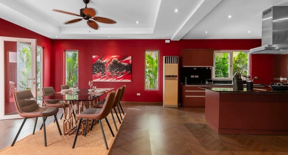 Villa en alquiler de 4 habitaciones en Bang Lamung, Chonburi