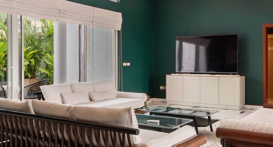 Villa en alquiler de 4 habitaciones en Bang Lamung, Chonburi
