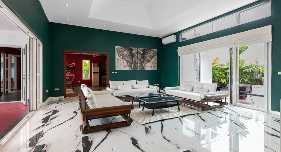 Villa en alquiler de 4 habitaciones en Bang Lamung, Chonburi