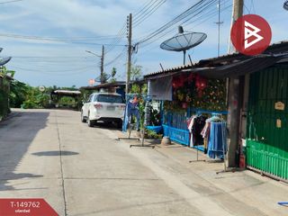 出售 2 卧室 联排别墅 在 Ban Bueng, Chon Buri