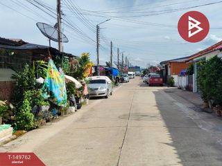 出售 2 卧室 联排别墅 在 Ban Bueng, Chon Buri