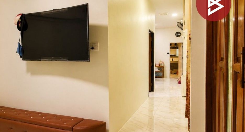 For sale 3 bedrooms house in Mueang Nakhon Si Thammarat, Nakhon Si Thammarat
